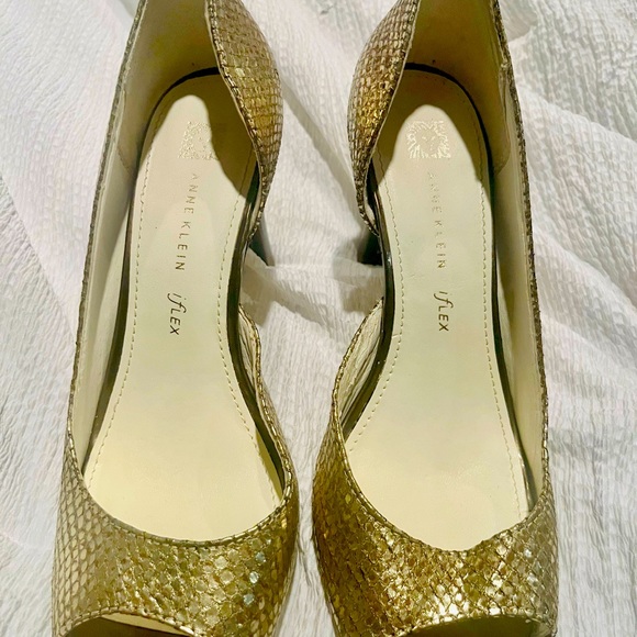 Anne Klein heels - Picture 3 of 4